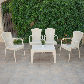 4 Al-'Arz Chair + Havana Coffee Table
